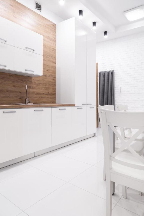 Househost Apartment: Bonerowska 5/11 クラクフ エクステリア 写真